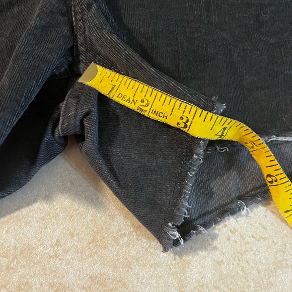 Charcoal Gray Gap corduroy shorts - Picture 4 of 7